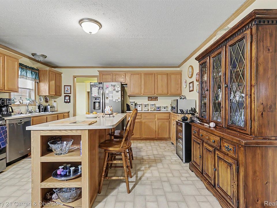 24519 Manchester Dr, photo 10