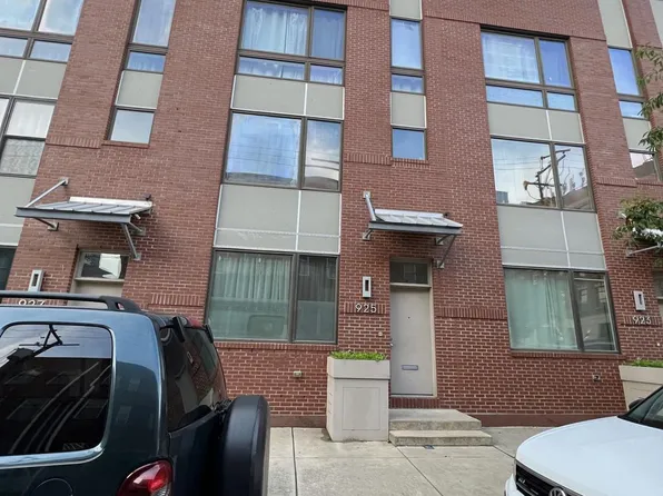 925 Green St, Philadelphia, PA 19123