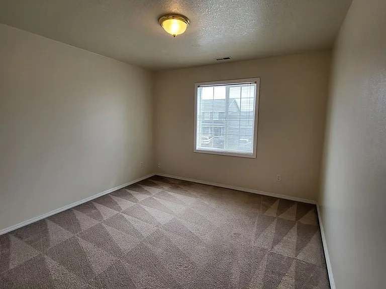 147-Michael Duplex — Photo 10