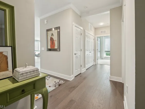 1 Hadley Dr #101, Florham Park Boro, NJ 07932
