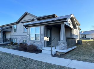 502 SE Maple Dr, Blue Springs, MO 64014