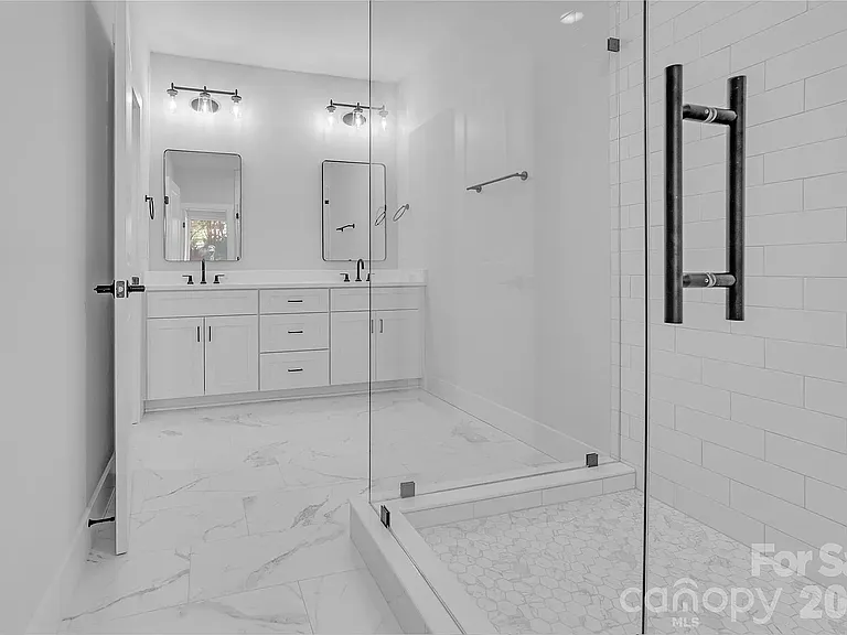 3425 Mission Dr — Photo 5