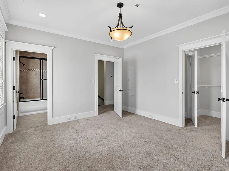 2409 Spring Creek Blvd NE — Photo 18