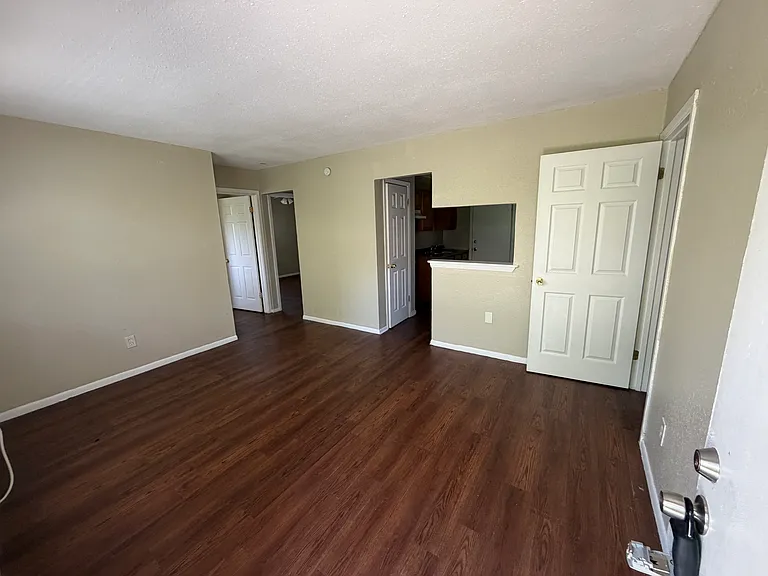 211 Baldwin Ave #203 — Photo 1