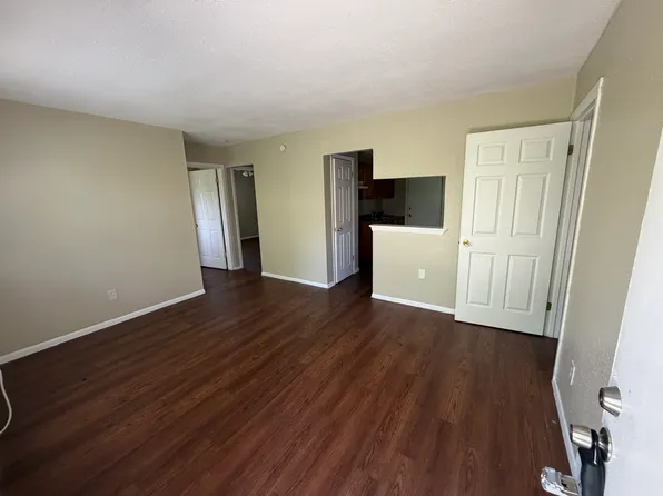 211 Baldwin Ave #203, San Antonio, TX 78210