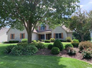 6905 Little Cabin Rd, Bettendorf, IA 52722