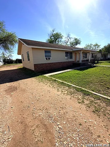 4926 Alma Photo 1