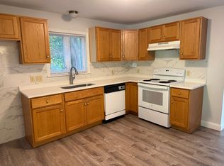 1 Quaker Ln, Northbridge, MA 01534