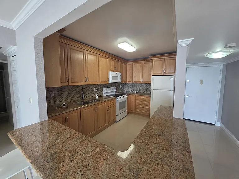3701 N Country Club Dr #1008 — Photo 20
