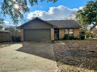 827 Camp Wilkes Rd, Biloxi, MS 39532