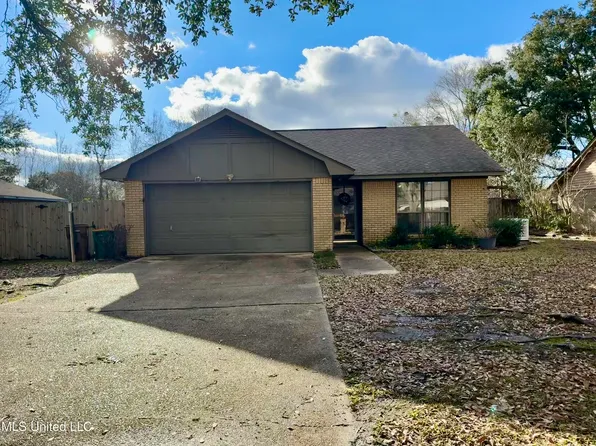 827 Camp Wilkes Rd, Biloxi, MS 39532