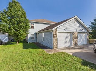 402 Elliott Ln, Knob Noster, MO 65336