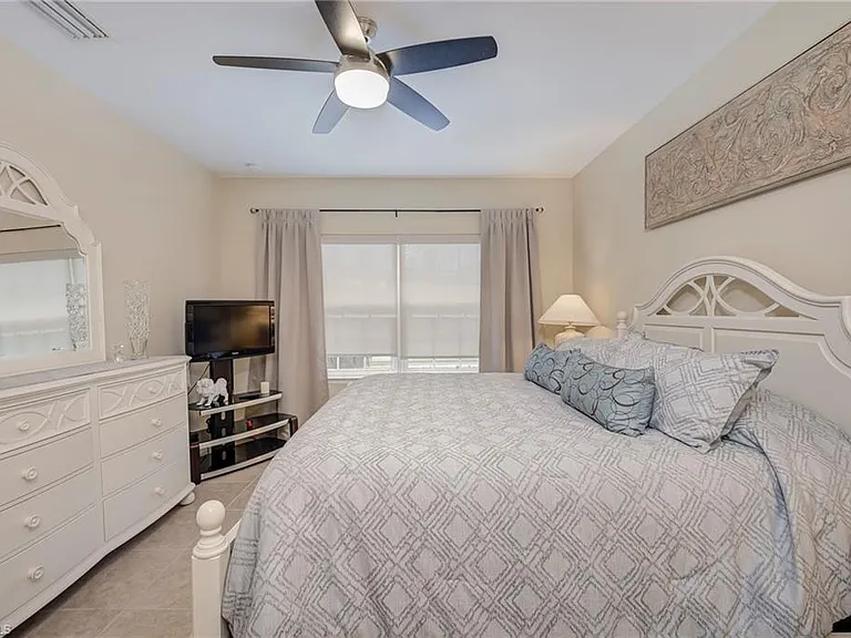 8540 Violeta St #202 — Photo 16