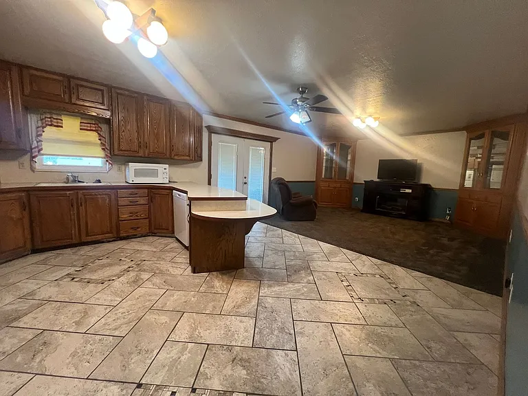 265 N 500 E — Photo 3