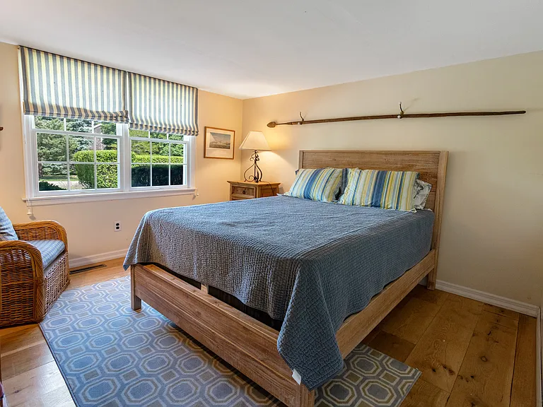 81 Scotts Landing Rd — Photo 14