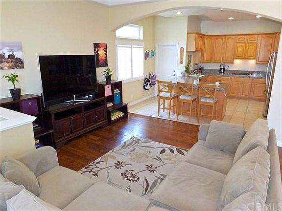 4th image of 1917 Belmont Ln #B
