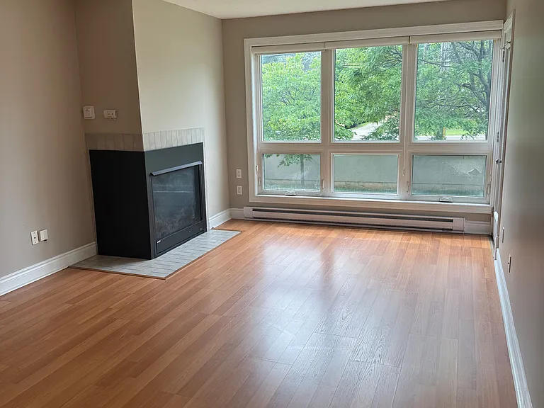 5 Jacksway Cres #206 — Photo 8