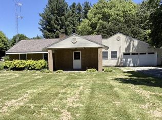 2223 W Oak St, La Porte, IN 46350
