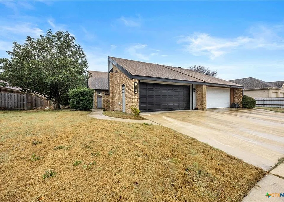912 Tortuga Ln
