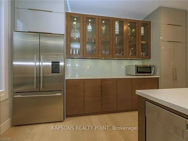 2368 Red Thorne Ave — Photo 7