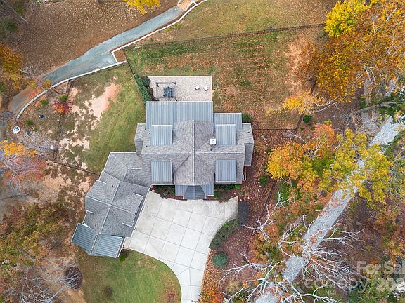 5th image of 1037 Nutall Oak Ln