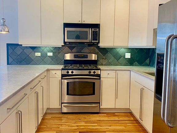 4th image of 1600 N New England Ave APT 3