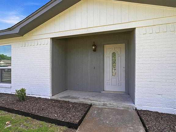 3rd image of 6656 Starnes Rd