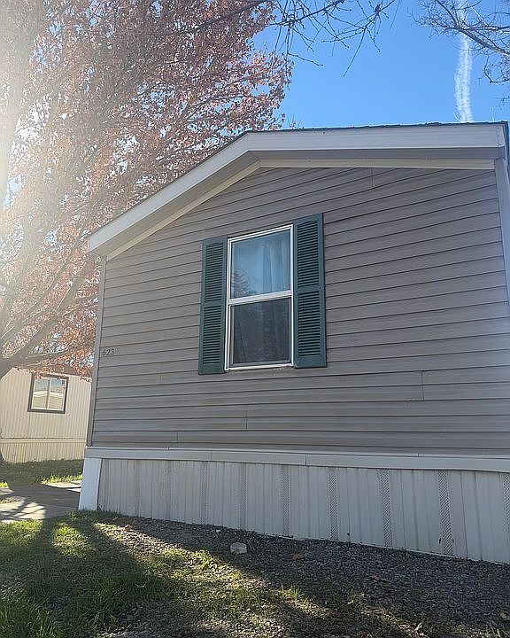 1st image of 623 1/2 Helena St