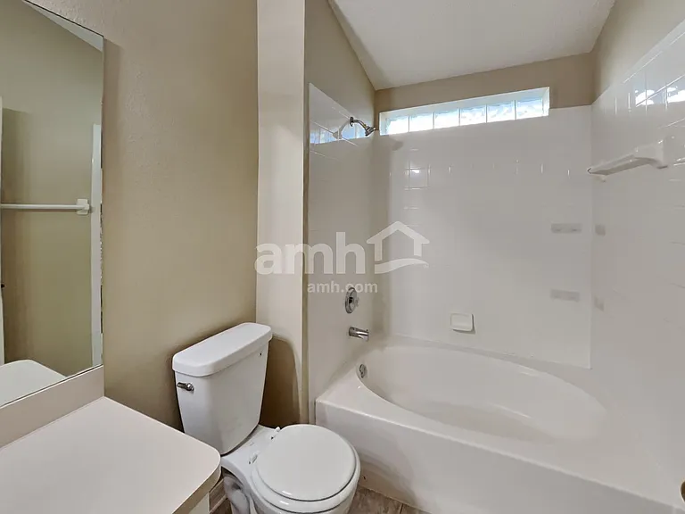 22747 Saint Thomas Cir — Photo 11