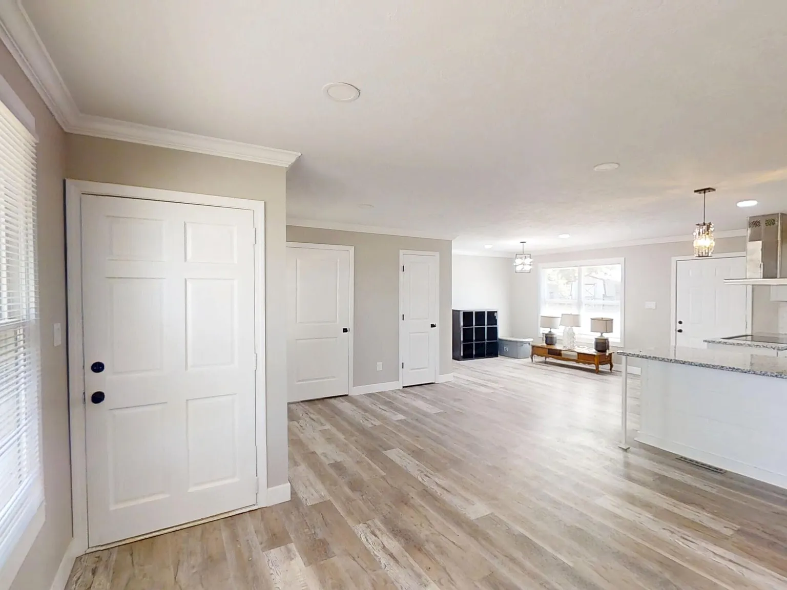 3 bed, 2.0 bath, 1269 sqft, $1,695 — Photo 4