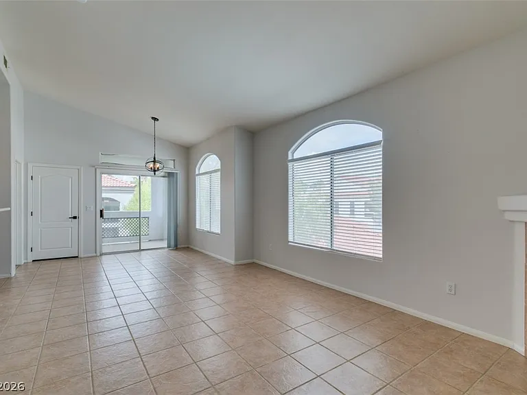 700 Carnegie St #421 — Photo 4