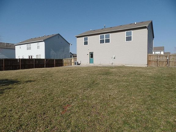 4th image of 954 Brittany Dr