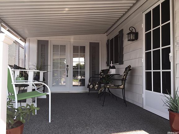 3rd image of 3900 Surfside Dr