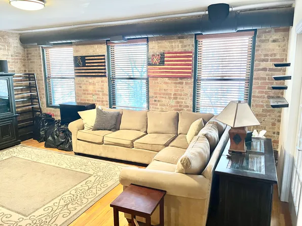 515 N Noble St APT 305, Chicago, IL 60642
