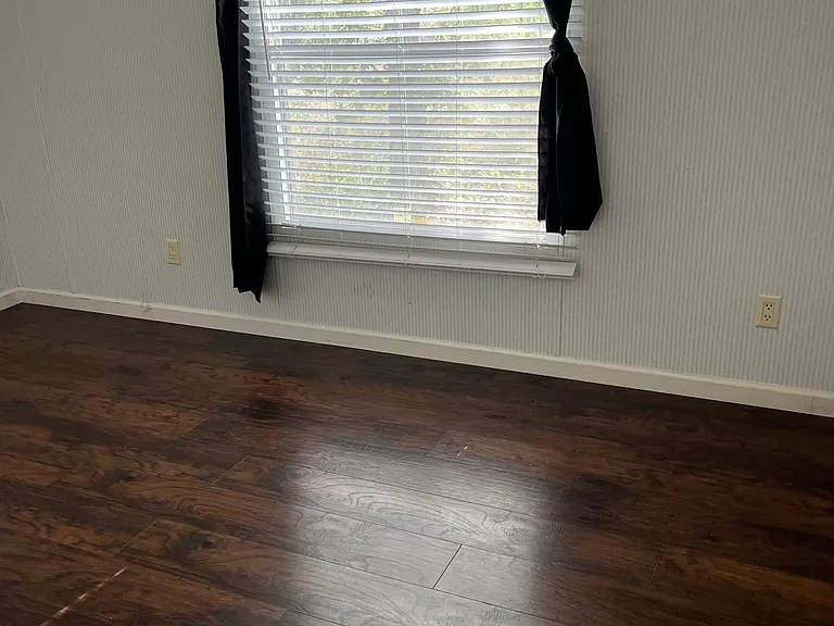 732 Hidden Oaks Dr — Photo 3