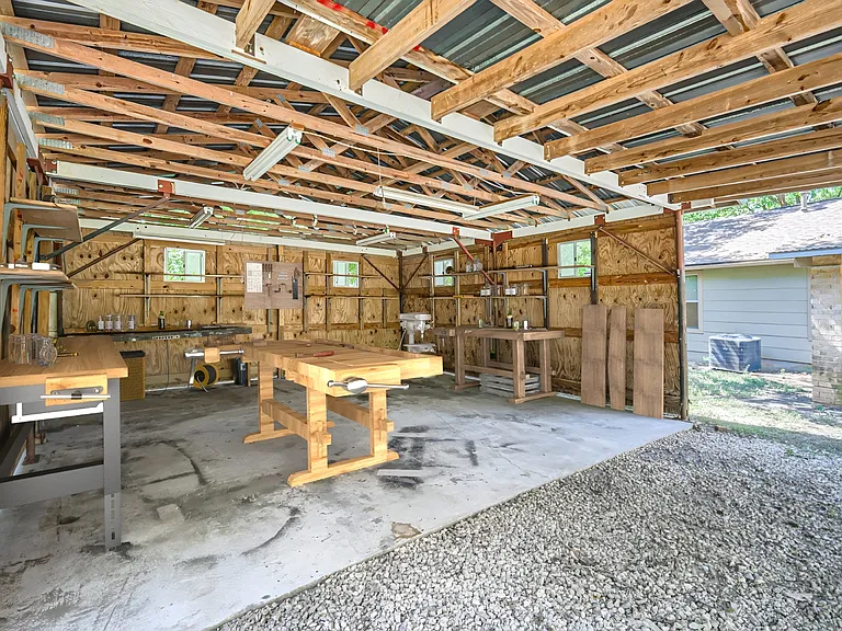 808 Hill Wood Dr — Photo 12