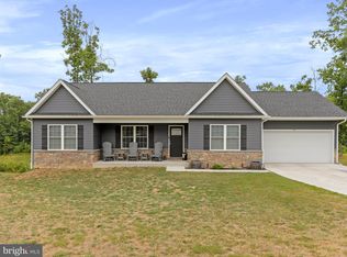 48 Floating Ct, Inwood, WV 25428