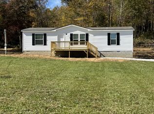 2066 Anderson Rd, Monterey, TN 38574