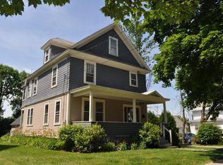 27 University Ter, Charlotte, VT 05401