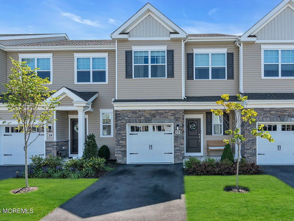 22 Coburgh Dr