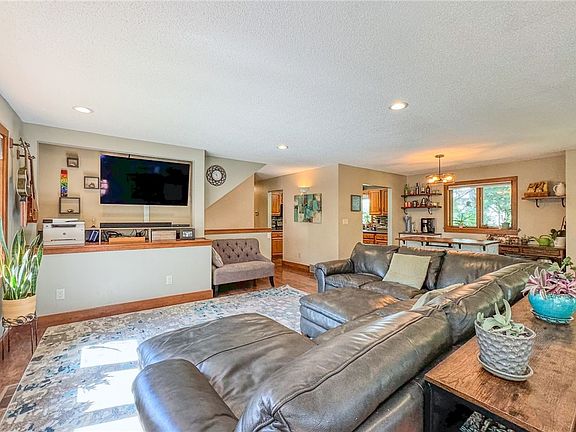 5th image of 4011 Dawes Dr