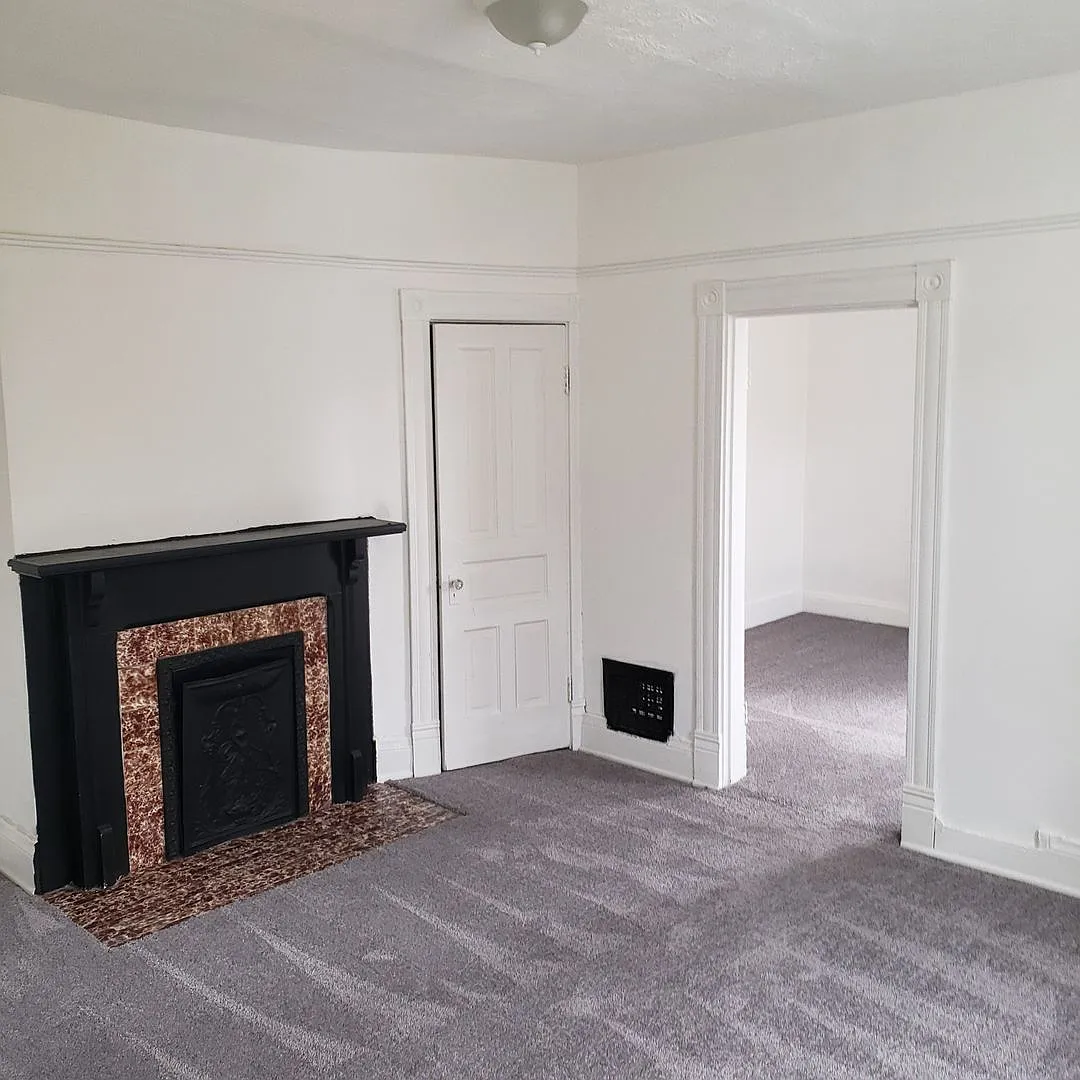 5 bed, 2.0 bath, $3,795 — Photo 2
