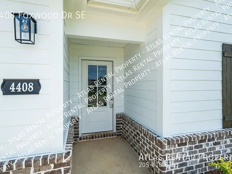 4408 Foxwood Dr — Photo 5