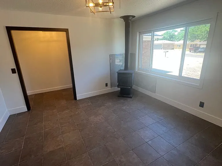 7622 Hermosa Dr — Photo 4