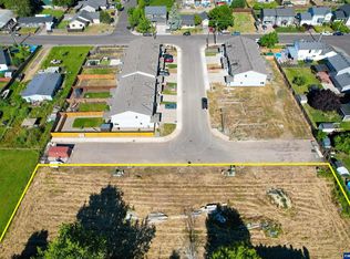 700-790 Monarch Way, Harrisburg, OR 97446