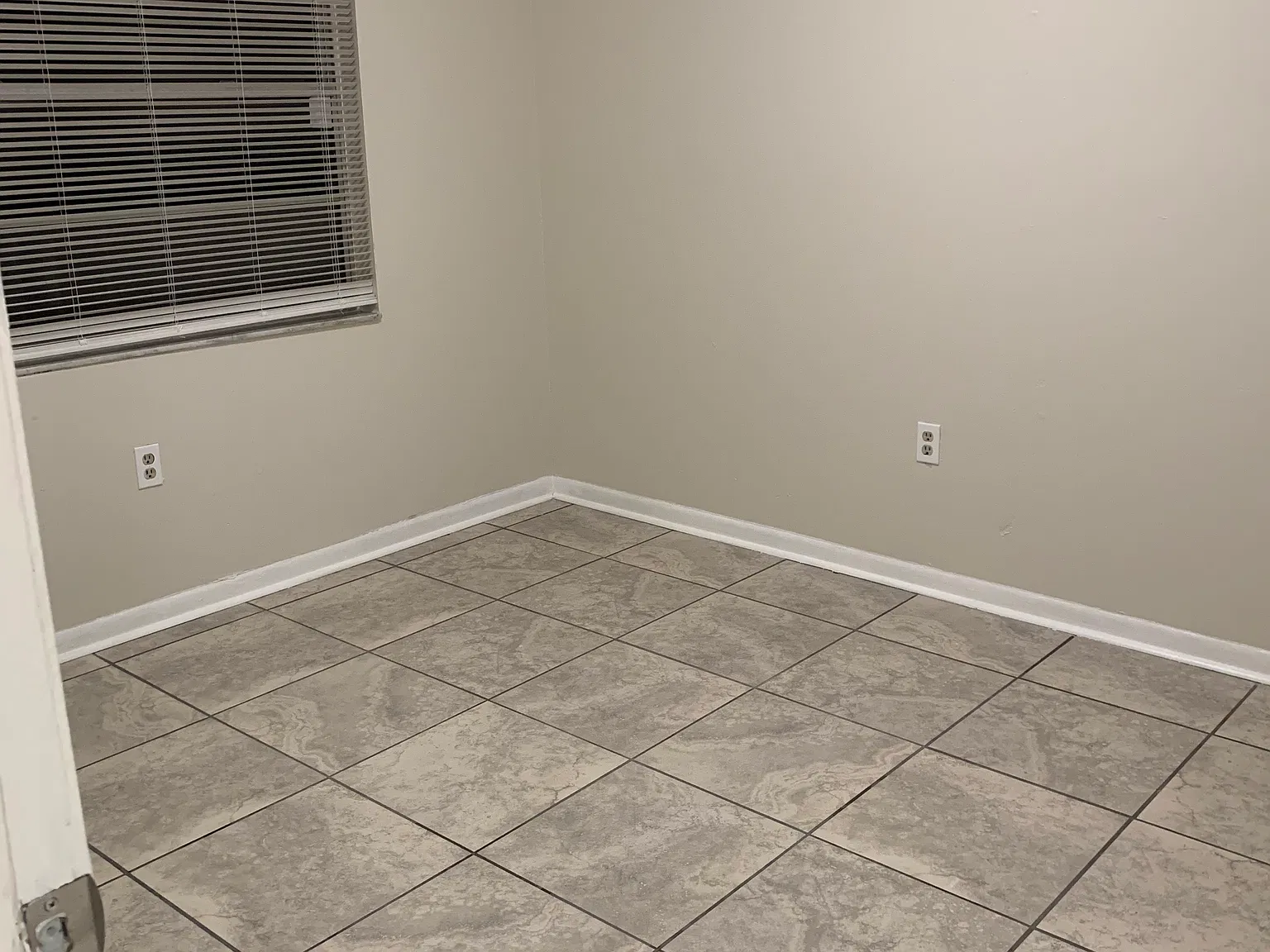 2 bed, 760 sqft, $1,450 — Photo 2