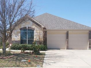 935 Bridle Bit Dr, Grand Prairie, TX 75051
