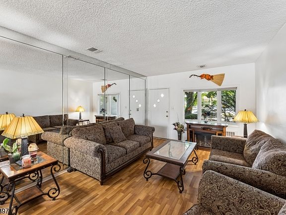 4th image of 116 Pasadena Ave