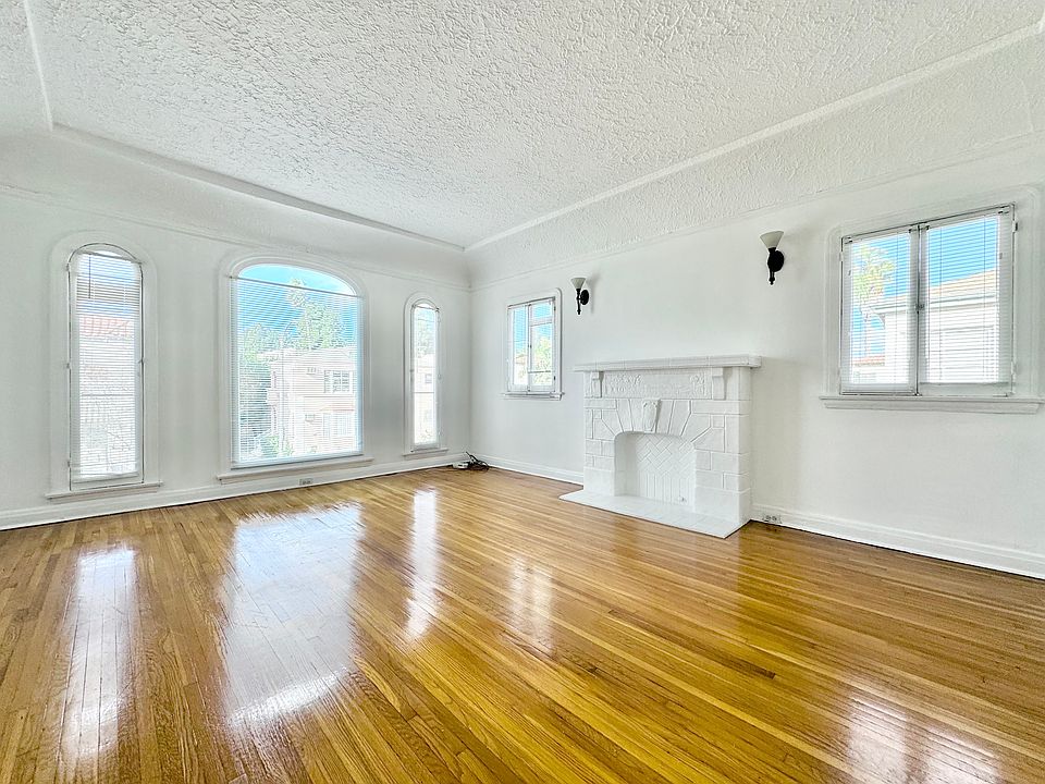 1st image of 608 N Spaulding Ave #1/2