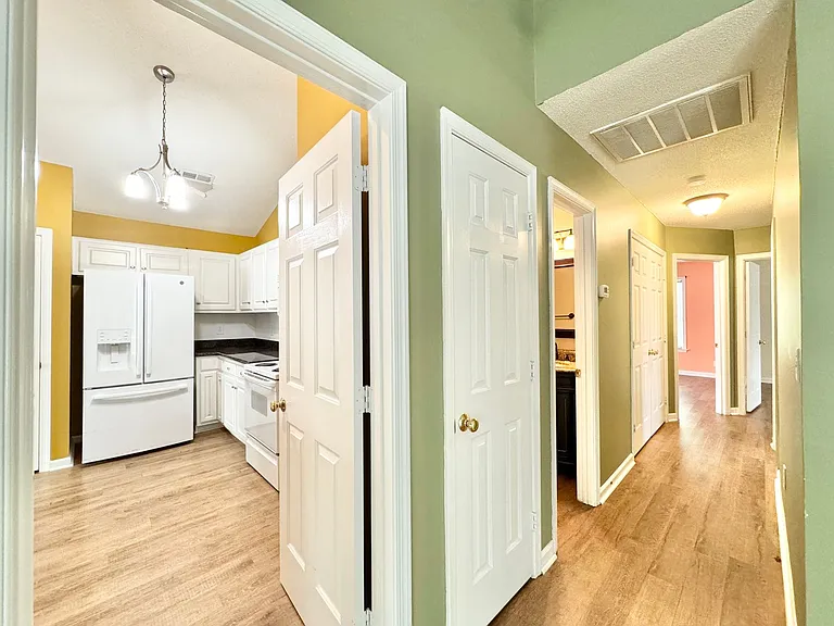 3529 Bent Trace Dr — Photo 7